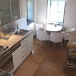 2 Bed House Sleeps 5 - Terrace - Communal Pool בית נופש