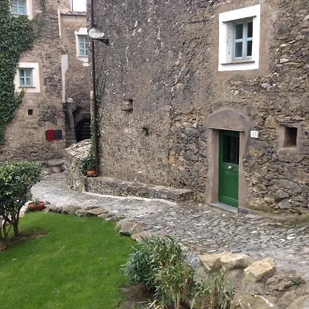 Castello Stunning Holiday home Colletta