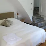 2 Bed House Sleeps 5 - Terrace - Communal Pool Colletta