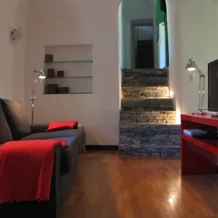 2 Bed House Sleeps 5 - Terrace - Communal Pool 別荘 *