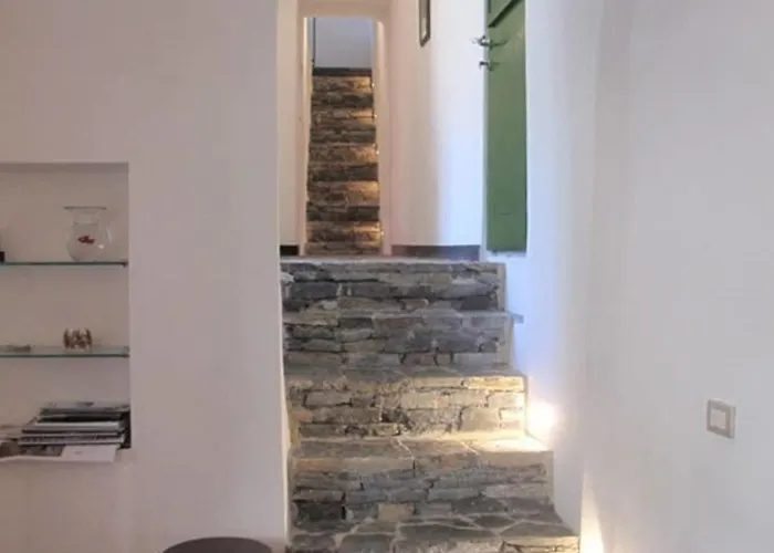 Feriehus 2 Bed House Sleeps 5 - Terrace - Communal Pool *