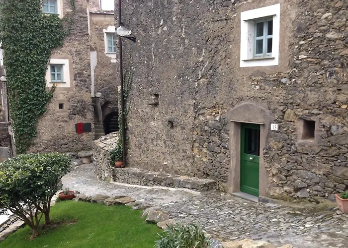 Σπίτι διακοπών 2 Bed House Sleeps 5 - Terrace - Communal Pool